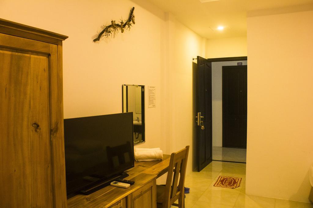 Duke Hostel Duong Dong  Exterior photo