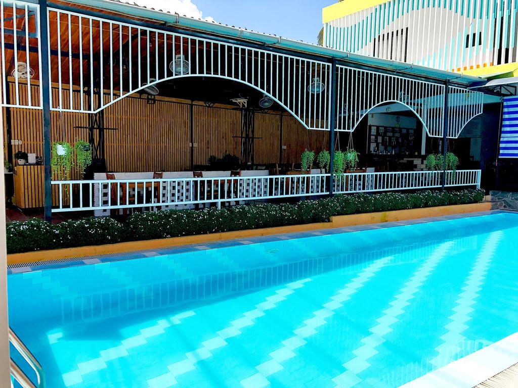 Duke Hostel Duong Dong  Exterior photo